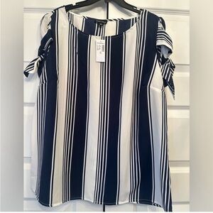 NWT BEAUTIFUL SPRING TOP BY ROZ & ALI BLUE & WHITE STRIPED DRESS UP OR DOWN